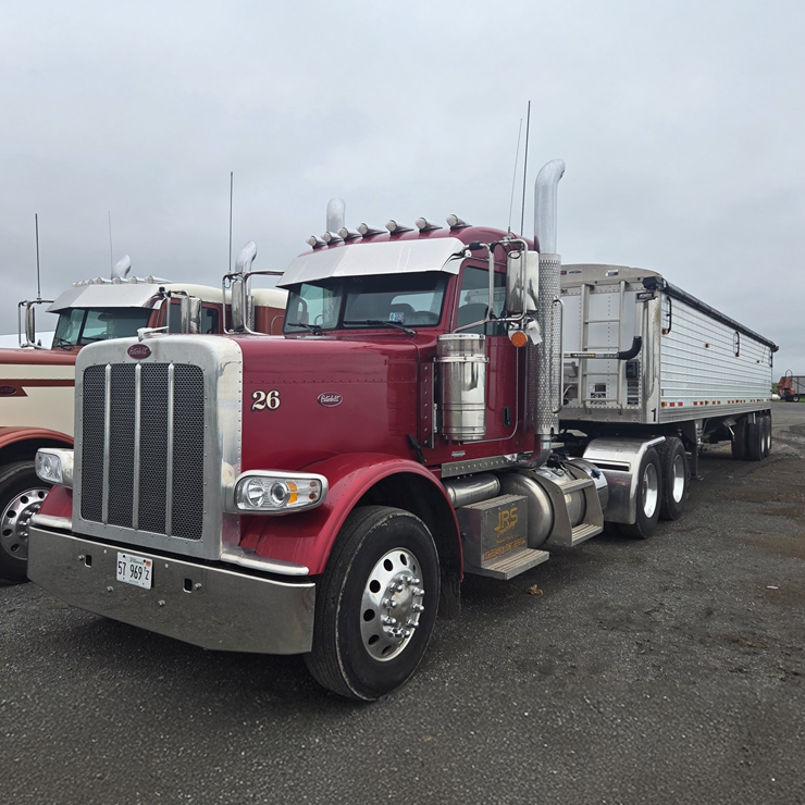 2022 PETERBILT 389