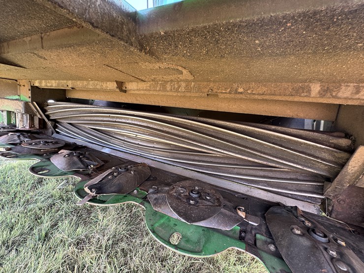 2015-john-deere-w235-image-65