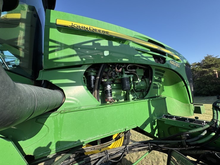 2009-john-deere-4830-image-18