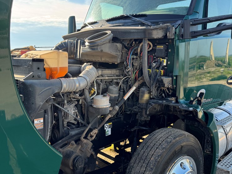2019-kenworth-t680-image-20