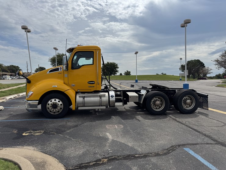 2022-kenworth-t680-image-5