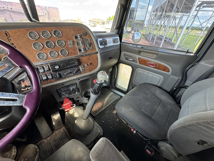 2005-peterbilt-379exhd-image-67