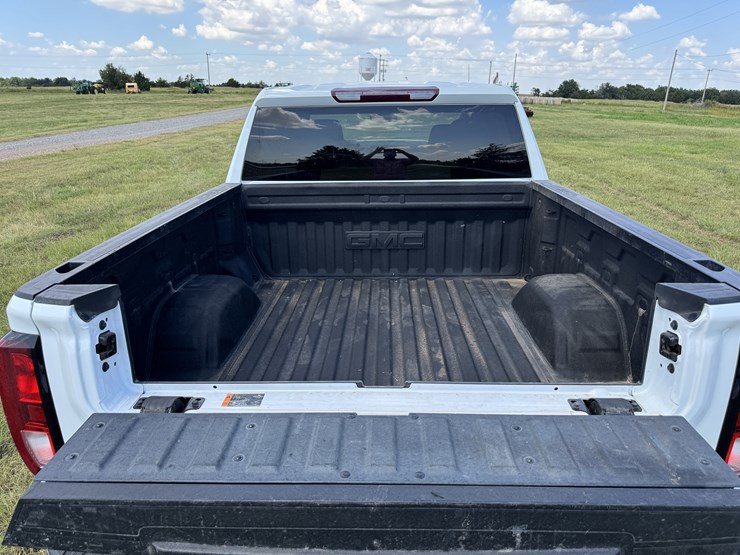 2022-gmc-sierra-1500-image-19