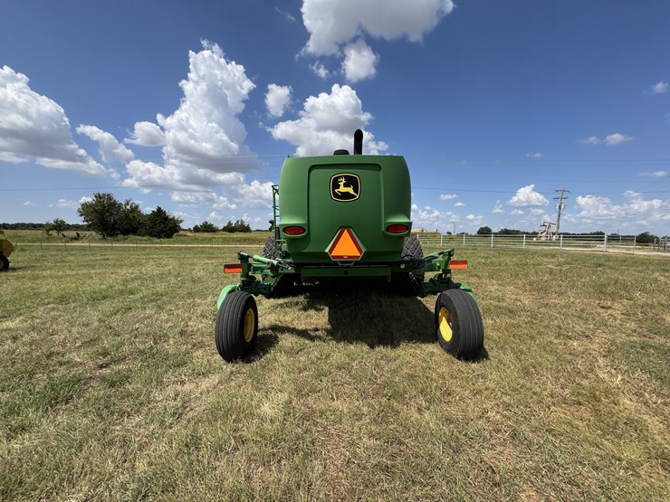 2015-john-deere-w235-image-3