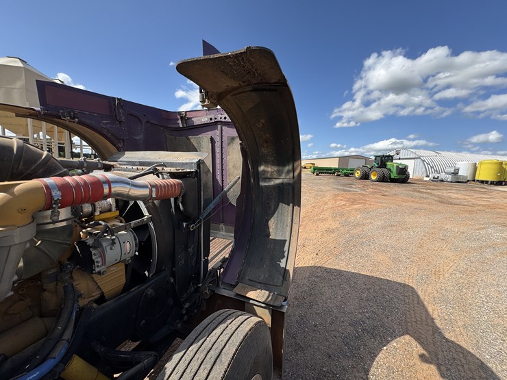 2005-peterbilt-379exhd-image-56