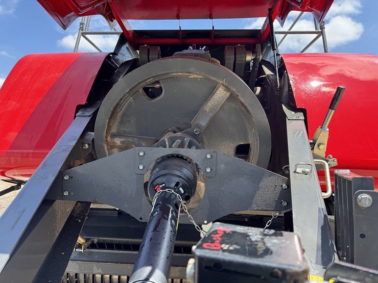 2021-massey-ferguson-2270-image-44