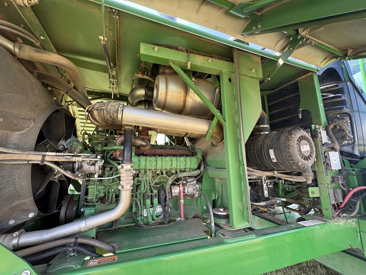 2015-john-deere-w235-image-26