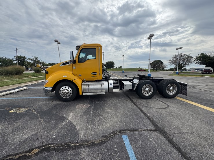2022-kenworth-t680-image-5