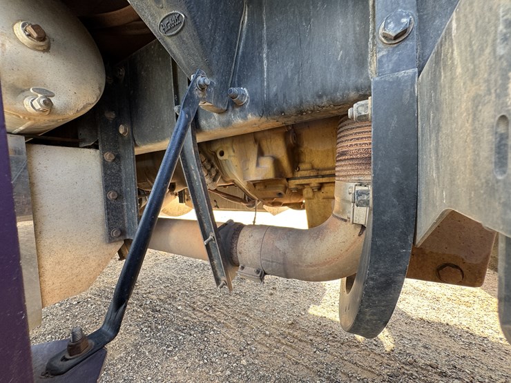 2005-peterbilt-379exhd-image-57