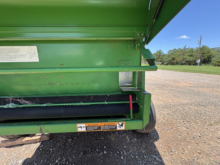 1997-john-deere-566-round-baler-image-48