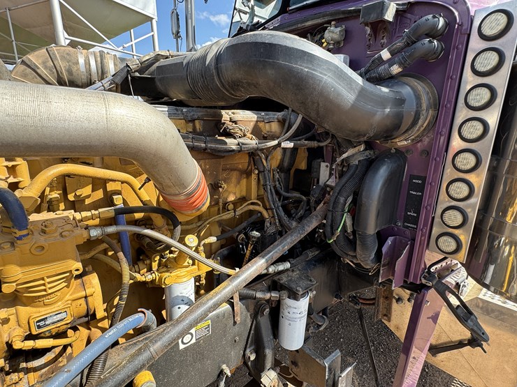 2005-peterbilt-379exhd-image-50
