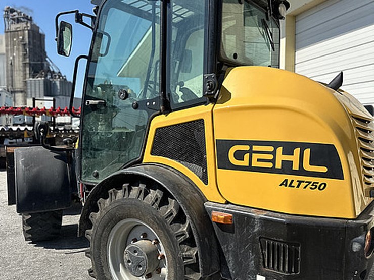 2021-gehl-750-alt-loader-image-14