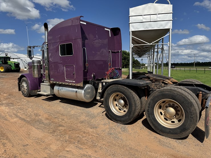 2005-peterbilt-379exhd-image-26
