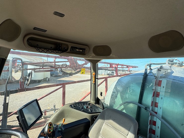 2014-case-ih-3330-image-36