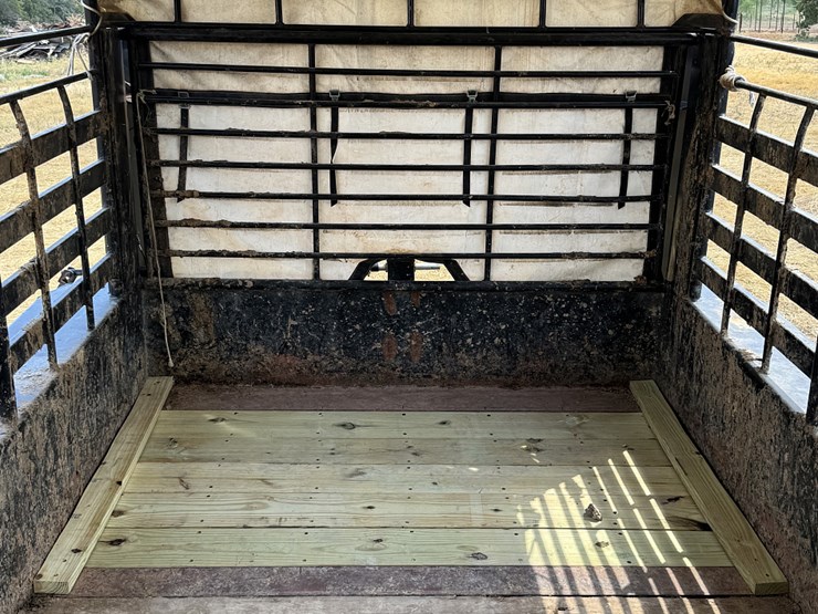 2015-gooseneck-36'-stock-trailer-image-9