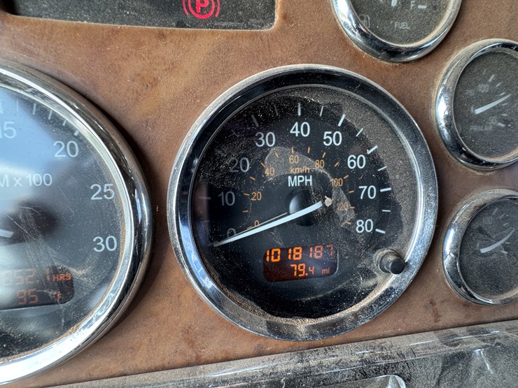 2005-peterbilt-379exhd-image-64