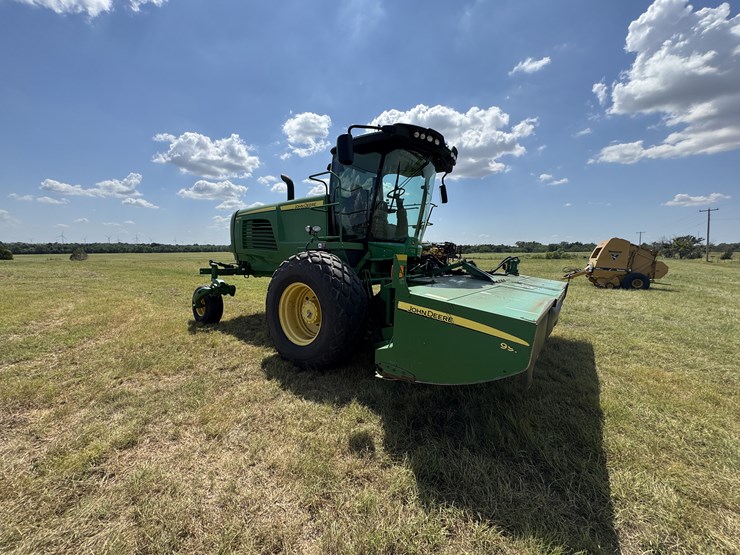 2015-john-deere-w235-image-6