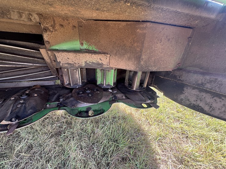 2015-john-deere-w235-image-64