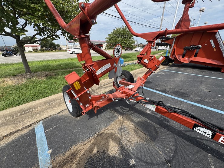 rhino-er-10-wheel-rake-image-6