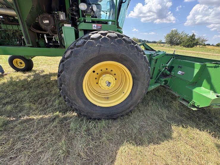 2015-john-deere-w235-image-36