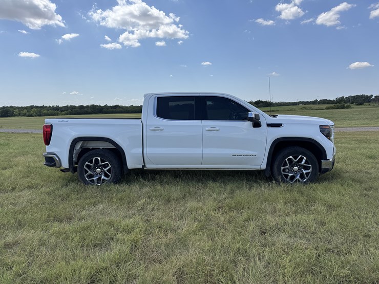 2022-gmc-sierra-1500-image-5