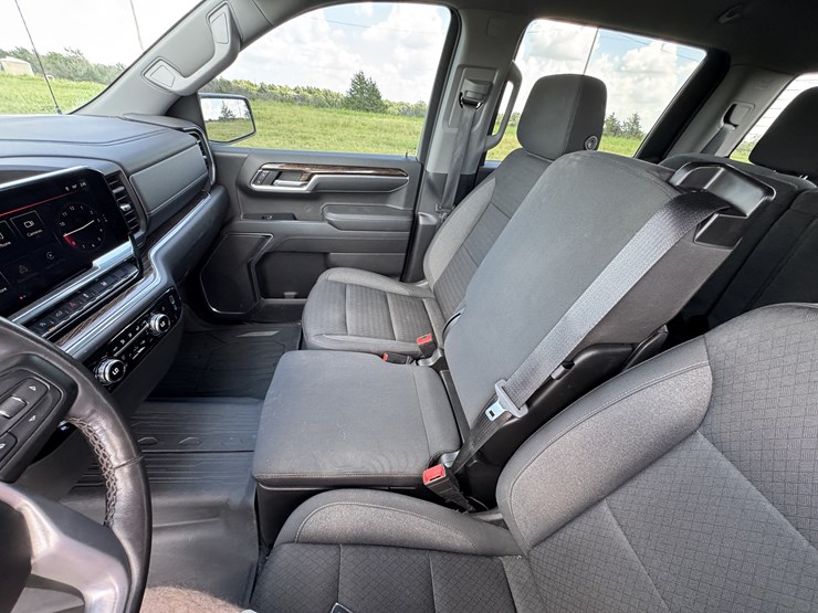 2022-gmc-sierra-1500-image-36
