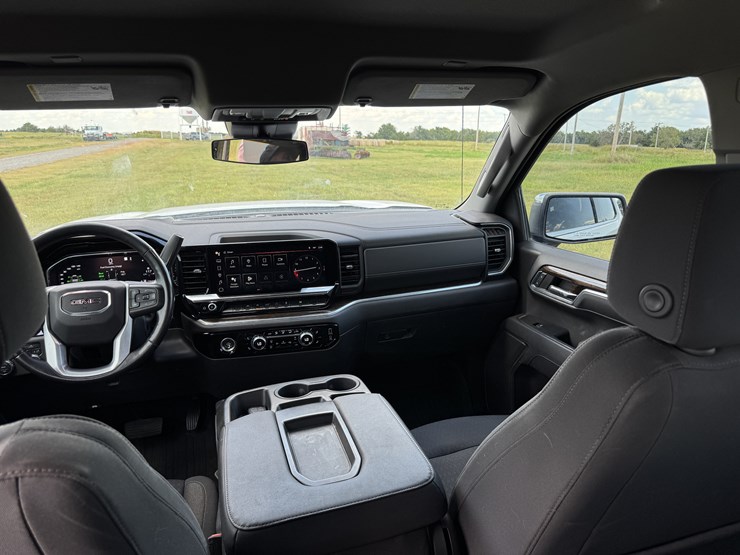 2022-gmc-sierra-1500-image-23