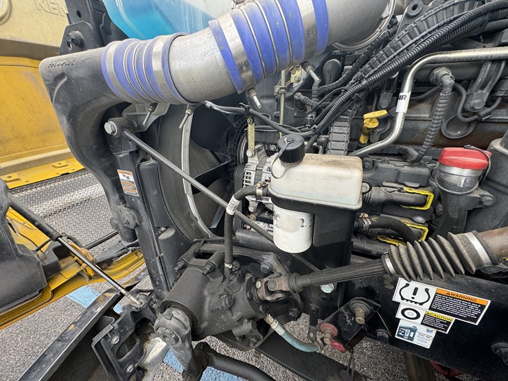 2022-kenworth-t680-image-71