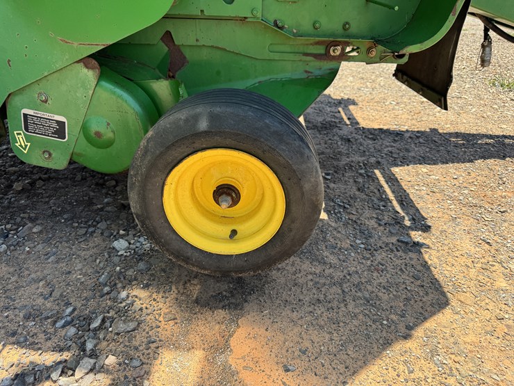 1997-john-deere-566-round-baler-image-30