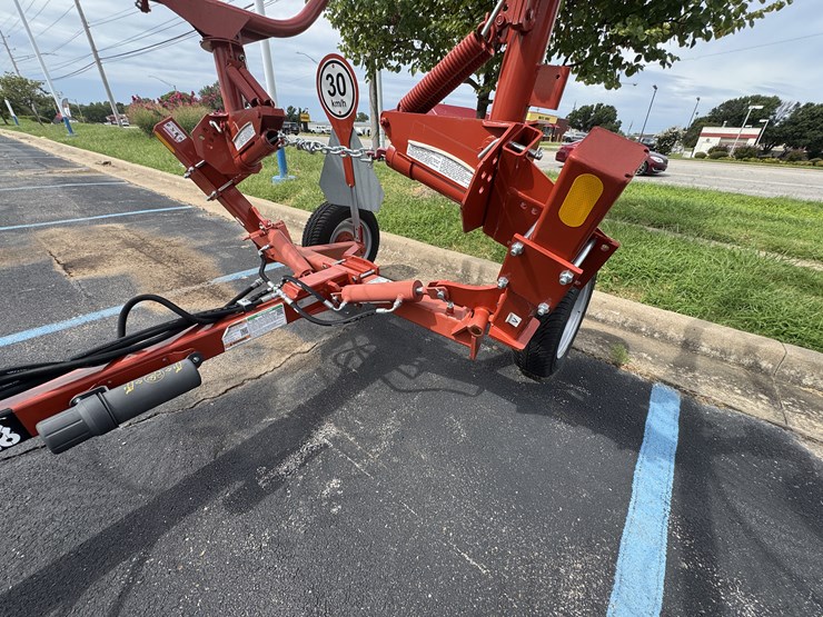 rhino-er-10-wheel-rake-image-8