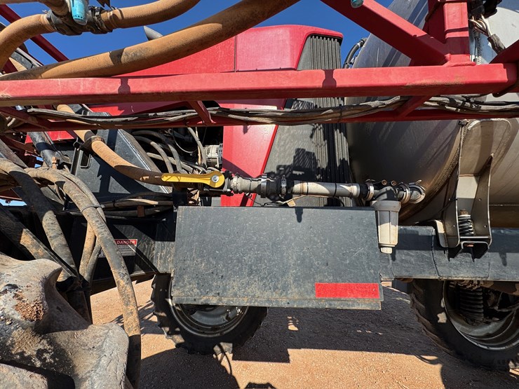 2014-case-ih-3330-image-42