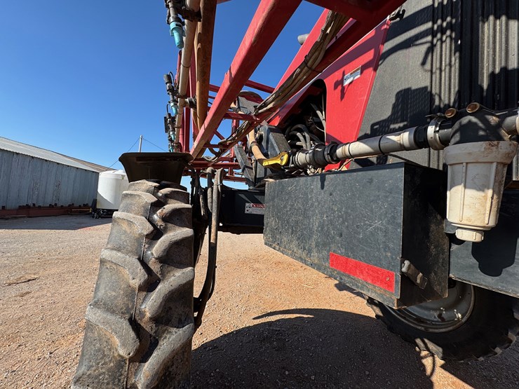 2014-case-ih-3330-image-43