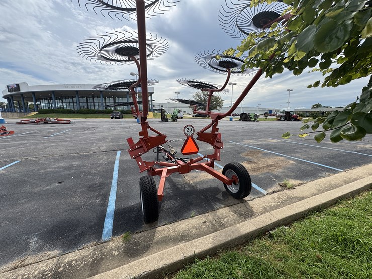 rhino-er-10-wheel-rake-image-11