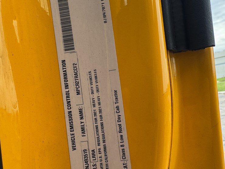 2021-kenworth-t680-image-101