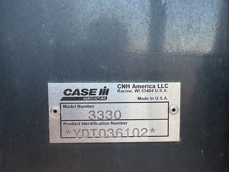2014-case-ih-3330-image-11