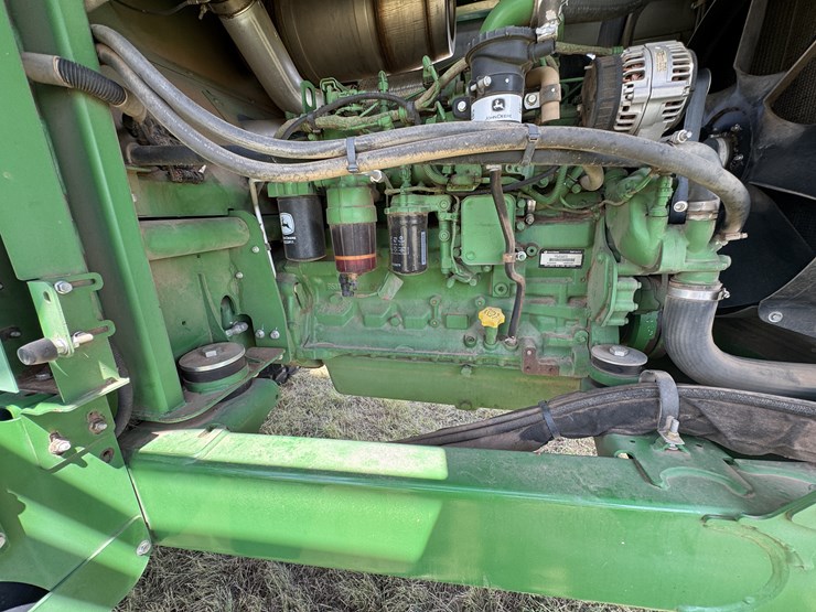 2015-john-deere-w235-image-15