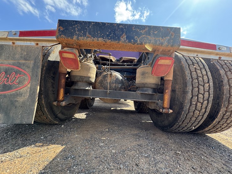 2005-peterbilt-379exhd-image-18