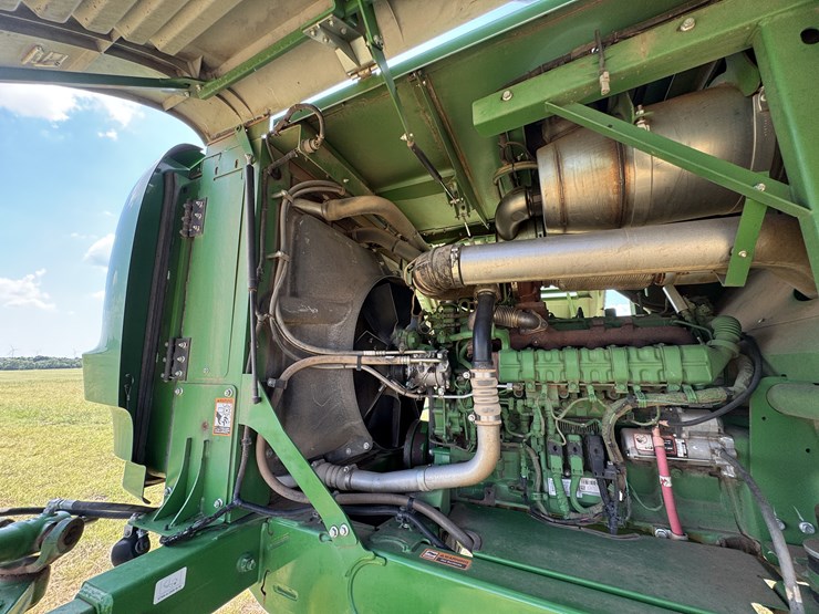 2015-john-deere-w235-image-25