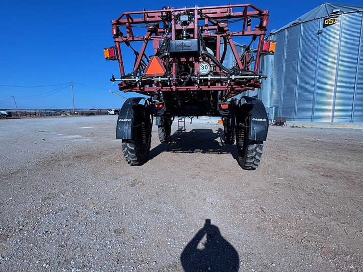 2014-case-ih-3330-image-47