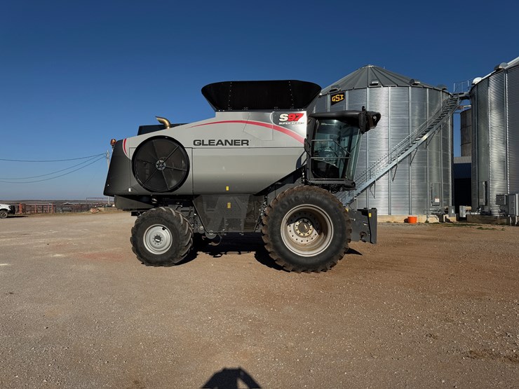 2022-gleaner-s97-image-31
