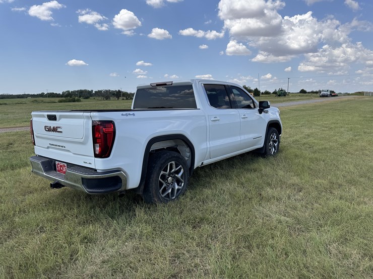 2022-gmc-sierra-1500-image-6