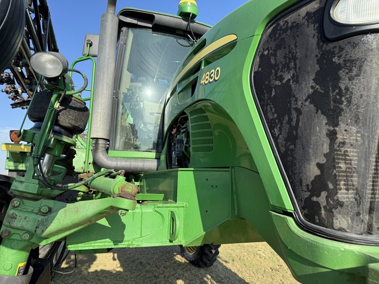 2009-john-deere-4830-image-35