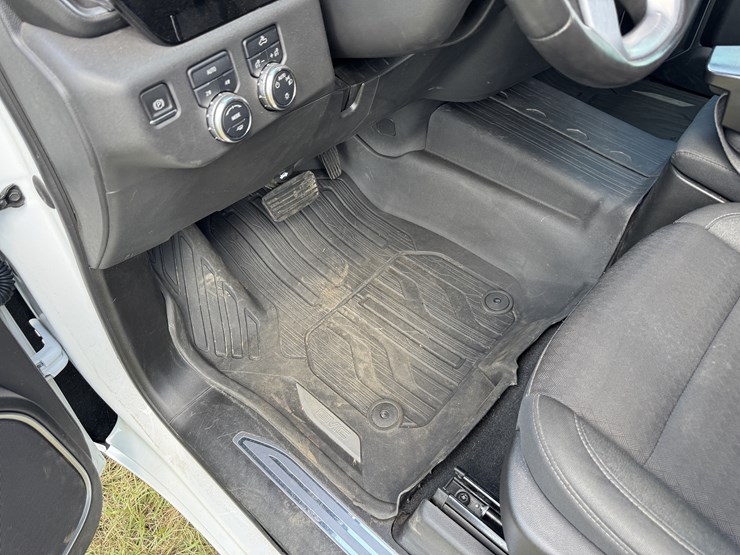 2022-gmc-sierra-1500-image-28
