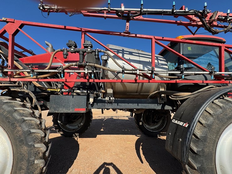 2014-case-ih-3330-image-41