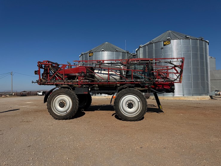 2014-case-ih-3330-image-1
