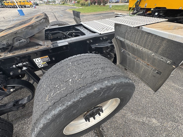 2021-kenworth-t680-image-21