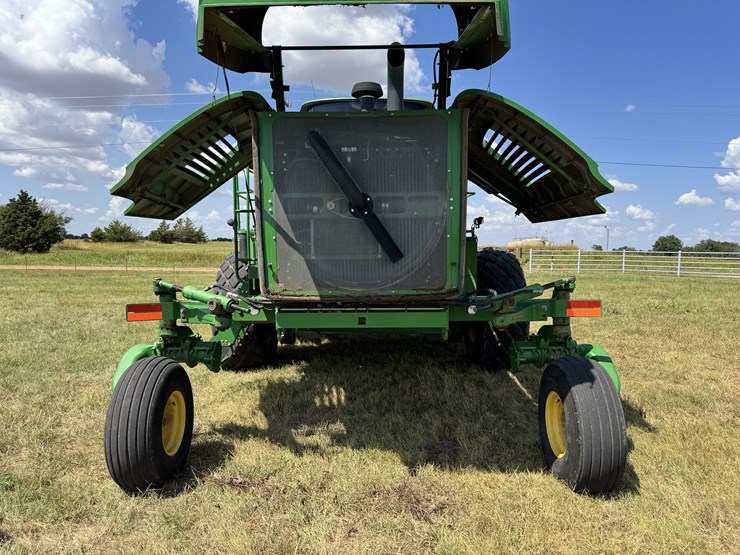 2015-john-deere-w235-image-31