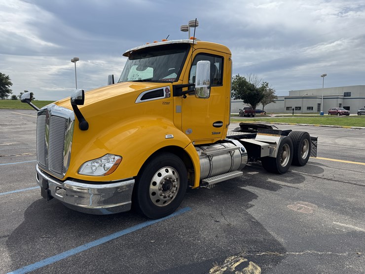 2022-kenworth-t680-image-4