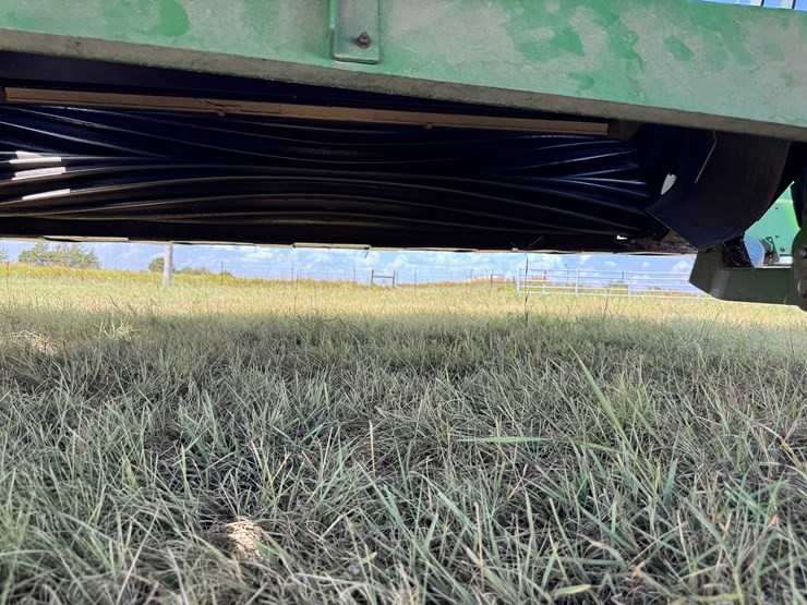 2015-john-deere-w235-image-56