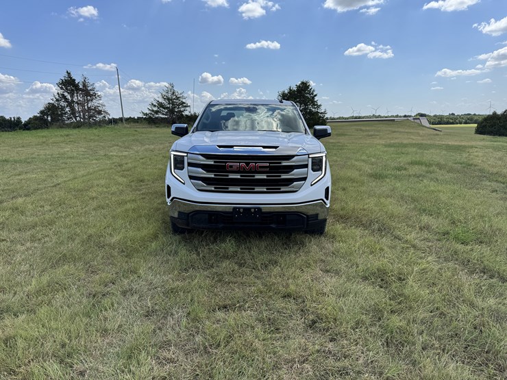2022-gmc-sierra-1500-image-3